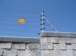 20120731134535_cerca_electrica_sobre_muro.jpg